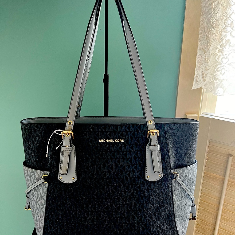 MICHAEL KORS NWT Grey Colorblock Signature Monogram Tote Bag